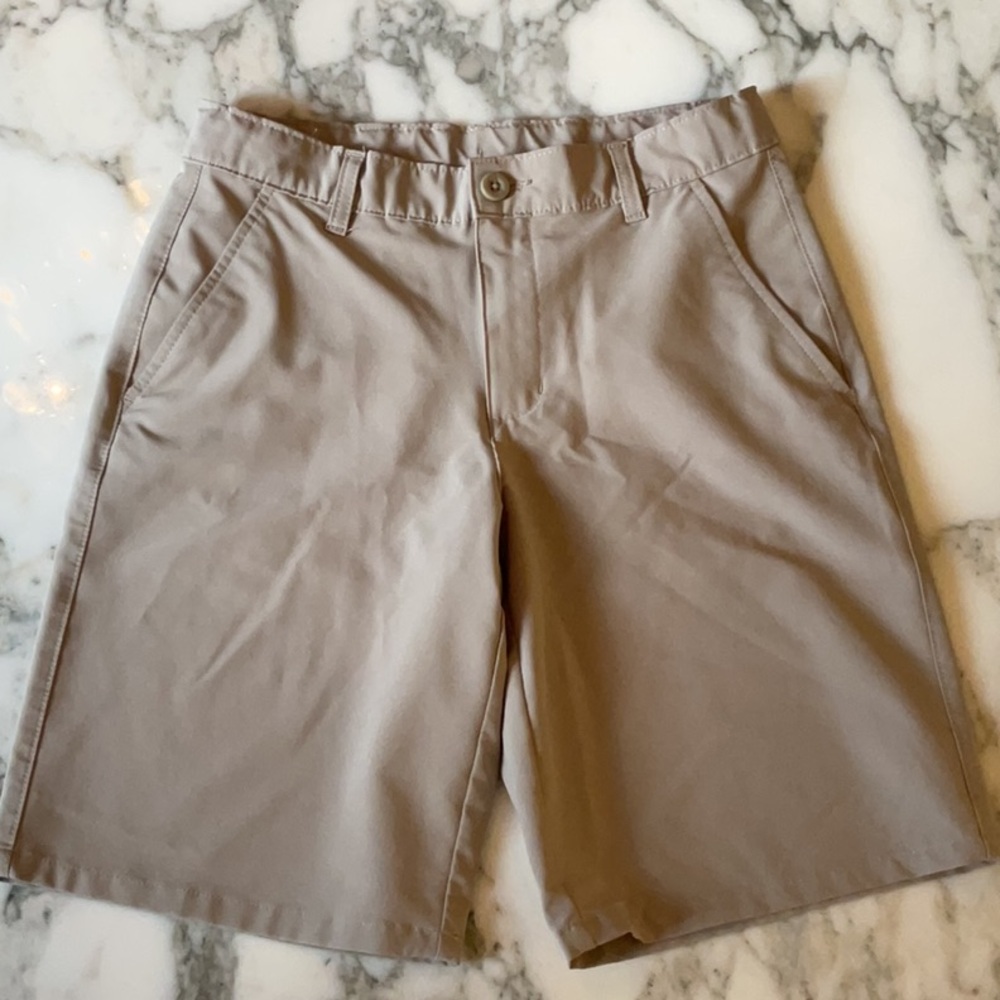 EUC IZOD Young Mens Athletic Performance Shorts Regular 14 Adj. Waist - Picture 2 of 6